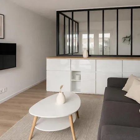 Appartamento 2 Pièces Idéalement Situé à Côté De Montmartre Parigi